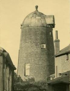 Goldfield Mill, Tring, minus sails