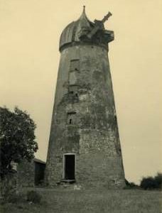 Ling's Mill, Hatfield, without sails
