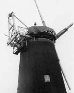 Pakenham Windmill, Pakenham, with no fantail