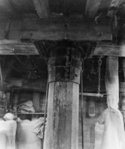 Main post and crown tree, post mill, Parham
