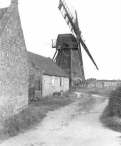 North Mill, Freckenham, with sails but decayed
