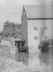 Downstream view, King's Mill, Marnhull