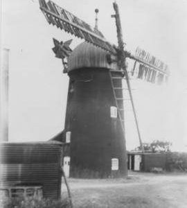Mill Mount, Tuxford, derelict