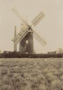 Mill Mount, Tuxford, in working order