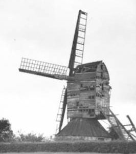 Post mill, Hartest, derelict