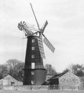 Hoyle's 5-sailed Mill, Alford, in working order