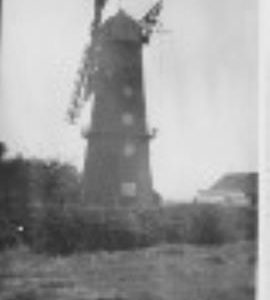 Lincs, Sibsey, four sails