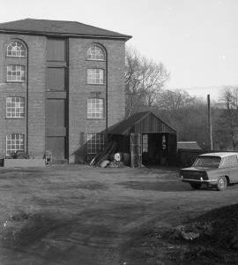 Greensforge Mill, Greensforge, Swindon - mill from farmyard