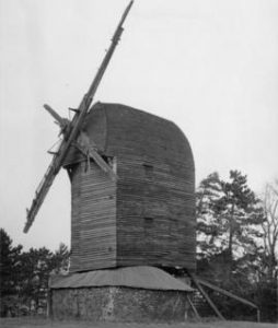 Post mill, Keston, preserved with ruined sweeps